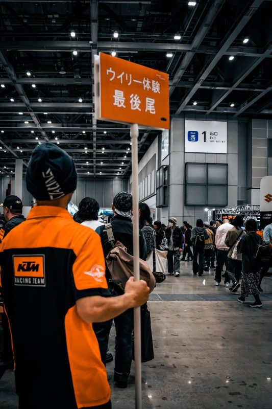 第53回東京モーターサイクルショー、#KTM ブースの施工・…（写真1）