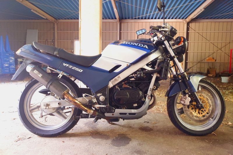 売ります！50000円。VTZ250 カギ、書類あり 後輩が…（写真1）
